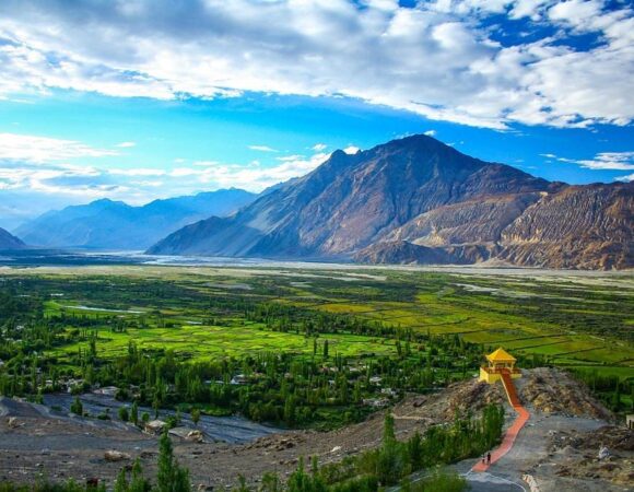 Explore Leh & Nubra Valley